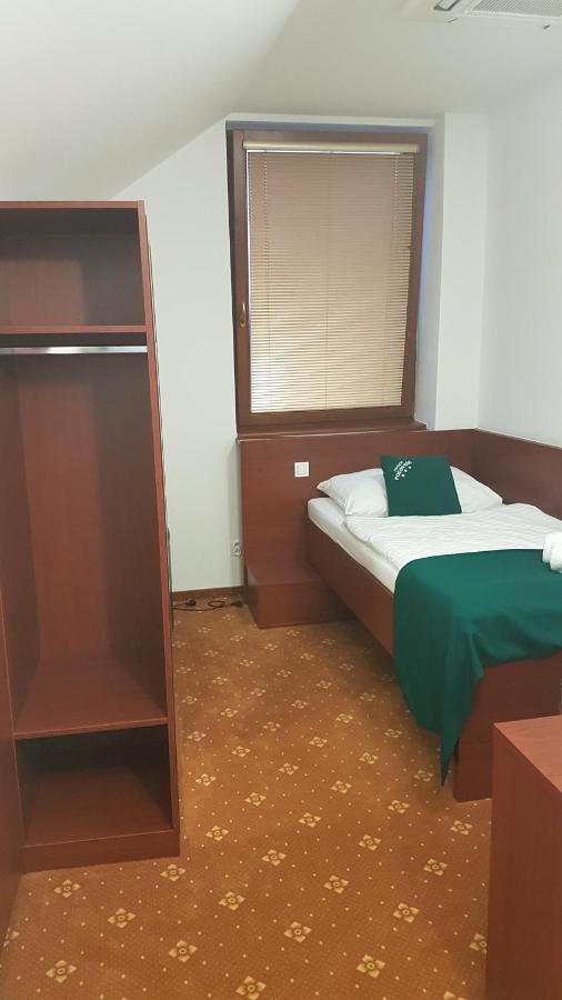 Penzion Polovnik Moldava nad Bodvou エクステリア 写真